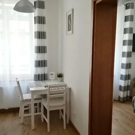 Διαμέρισμα Fiszer 1 & 2 *